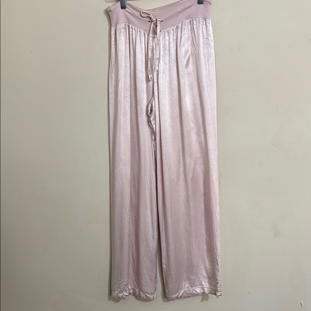 PJ Harlow Womenโs Pink Satin Elastic Waist Wide Leg Pajama Pants size XS Lounge
